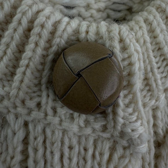 Irelandseye Sweater Small Womens Cream Cable Knit Wool Cardigan Button Pockets - Picture 10 of 15